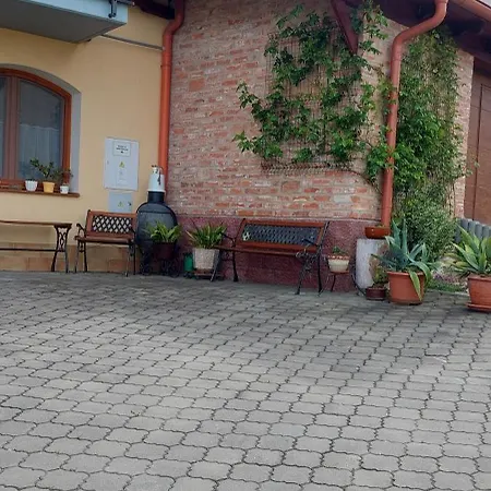 Pod Pálavou Ubytování v soukromí Horni Vestonice